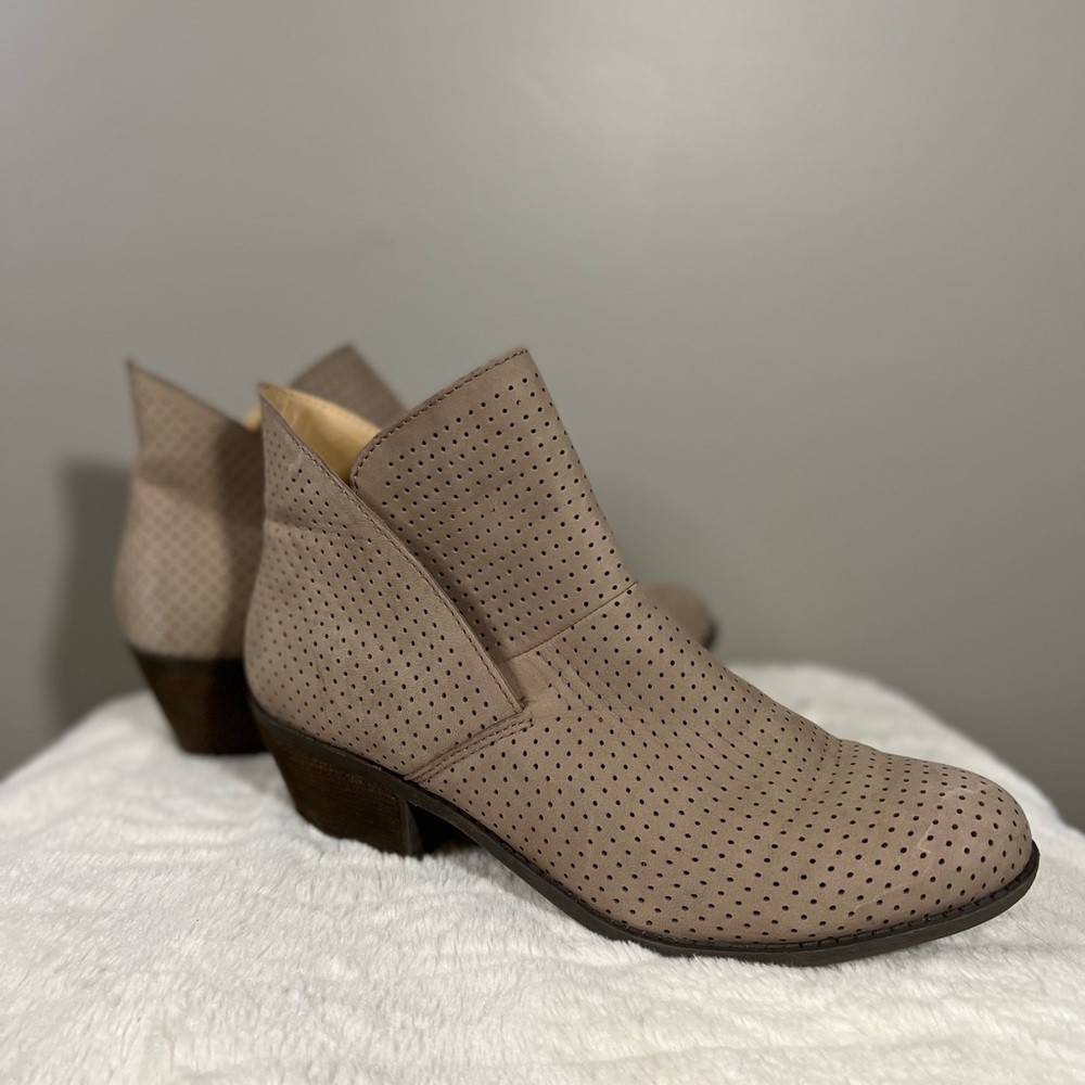 Brown boots!
